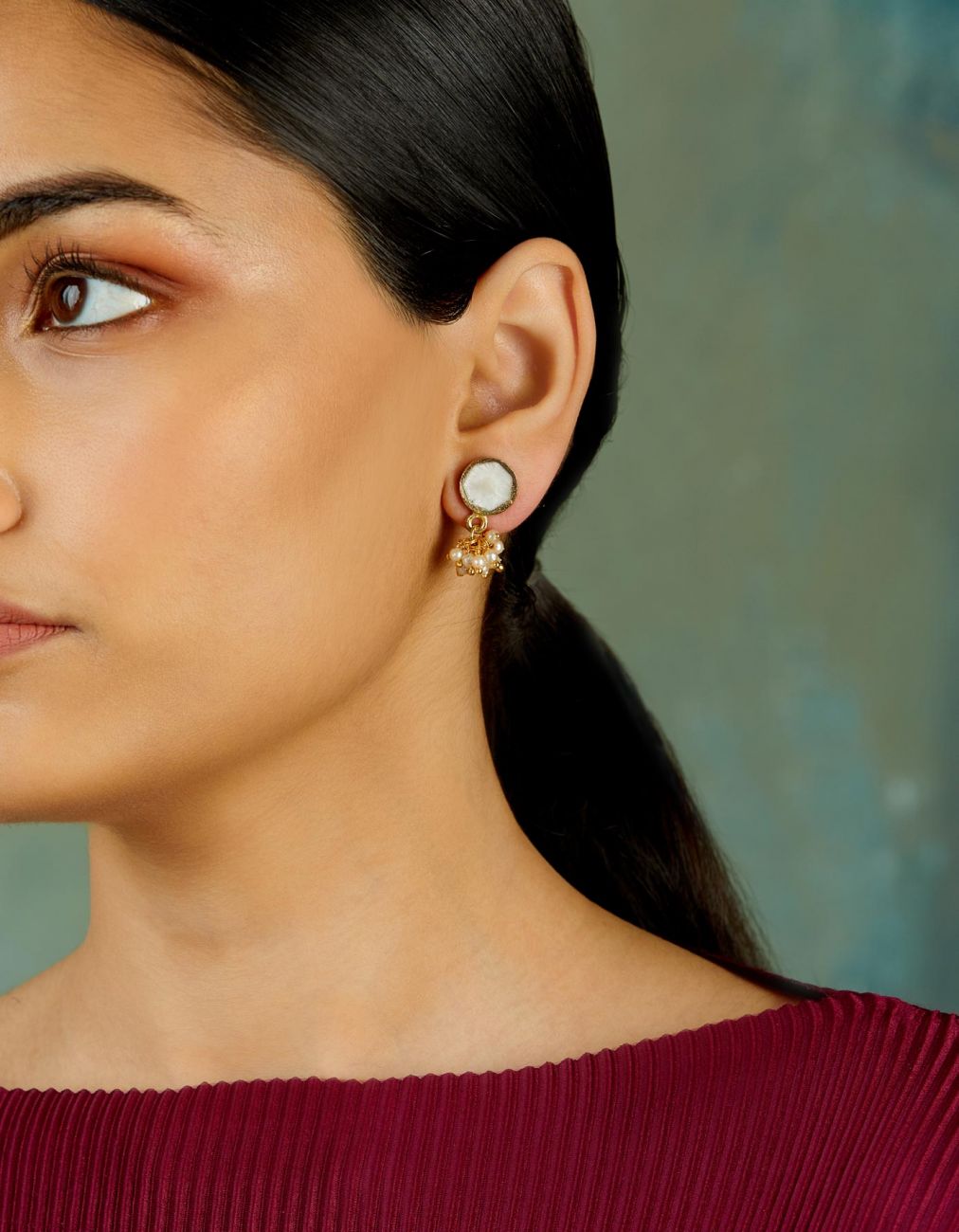 WHITE ROUND ENAMEL LARIYA STUDS - HOT 41.26