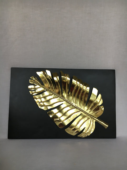 BANANA LEAF ON METAL BASE WALL HANGING - NACH 112.12